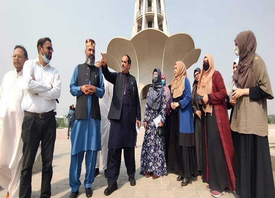 عالمی میلاد کانفرنس، منہاج القرآن کے رہنماوں کا دورہ مینار پاکستان، پنڈال کا جائزہ لیا