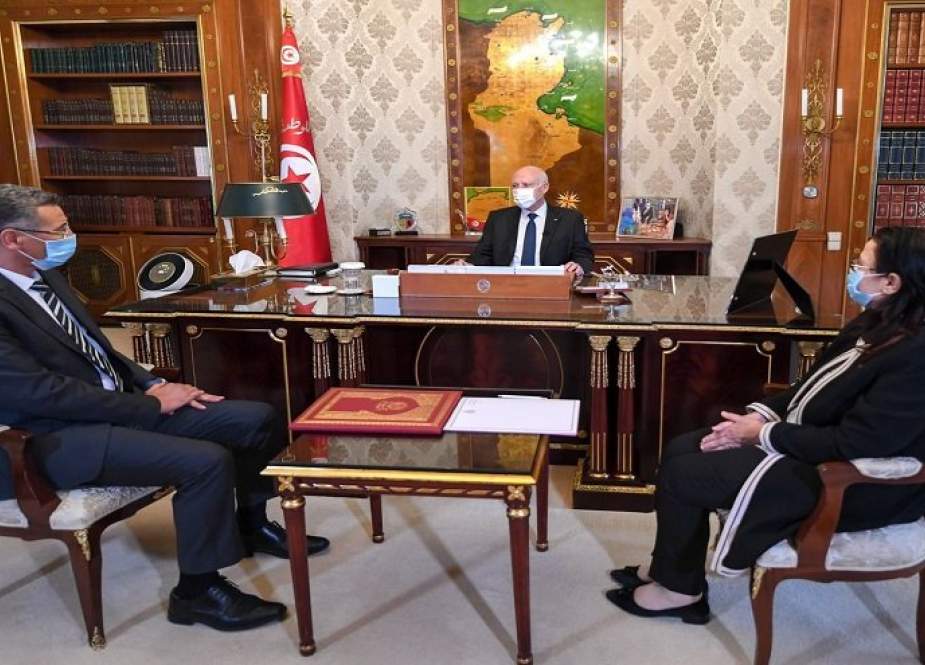 الرئيس التونسي يتوعد مجددا بفتح جميع الملفات دون استثناء