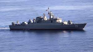 Kapal Angkatan Laut Iran Menangkis Serangan Bajak Laut terhadap Tanker Minyak di Teluk Aden