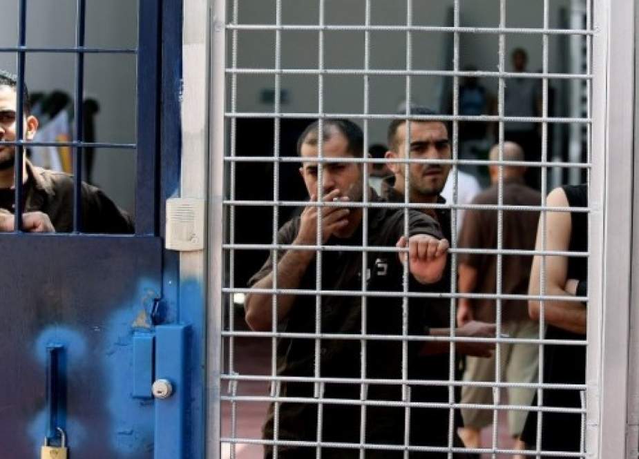 اضراب شامل عن الطعام في السجون الاسرائيلية