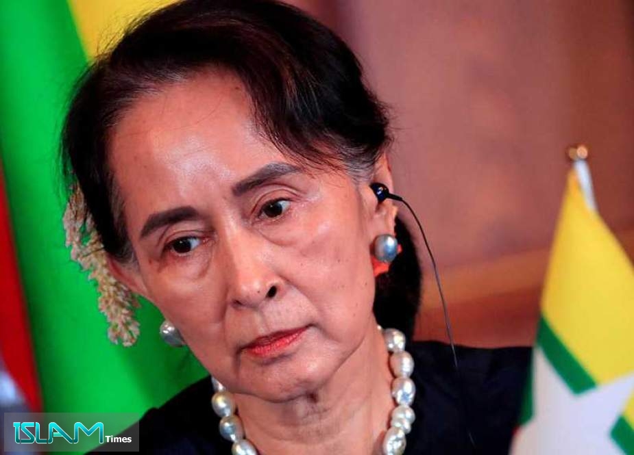 Myanmar’s Suu Kyi Denies Charge of Incitement in First Court Testimony