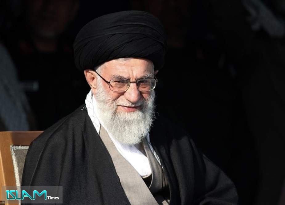 Ayatollah Khamenei: Endeavor, Wisdom, Reliance on God Solutions to All Problems