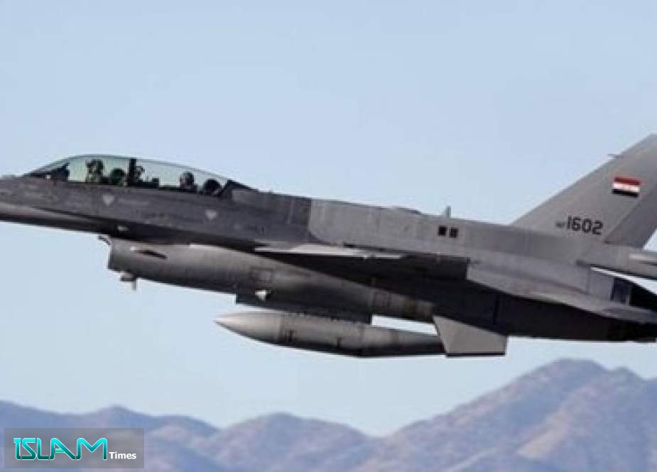 Iraqi Air Force Destroys ISIL Hideouts in Saladin
