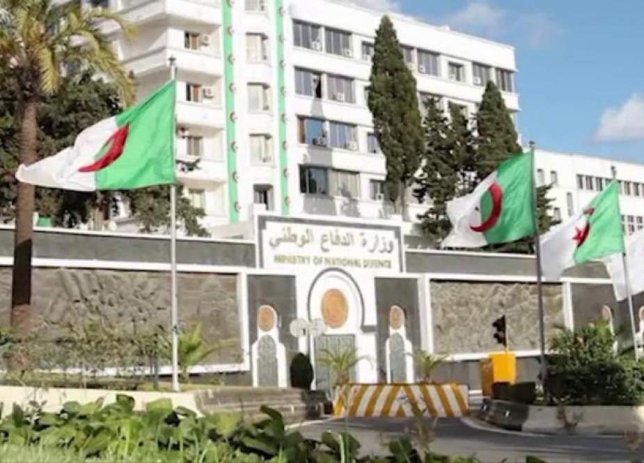 الجزائر تعلن تفكيك خلية مكونه من 9 أشخاص ينتمون لتنظيم إرهابي