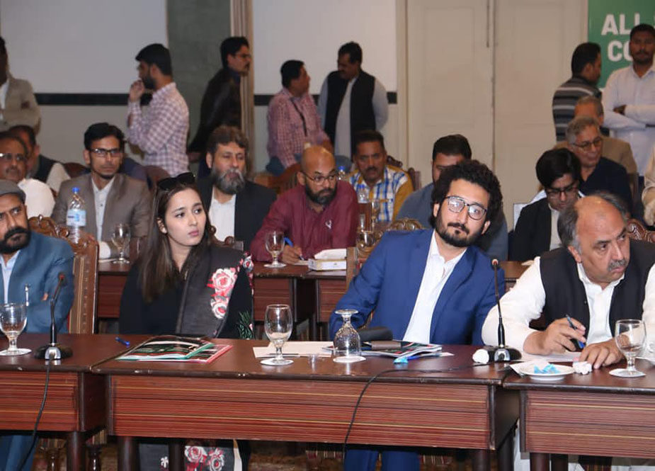 سندھ کے متنازعہ بلدیاتی نظام کیخلاف تحریک انصاف کی کراچی میں اسٹیک ہولڈرز کانفرنس