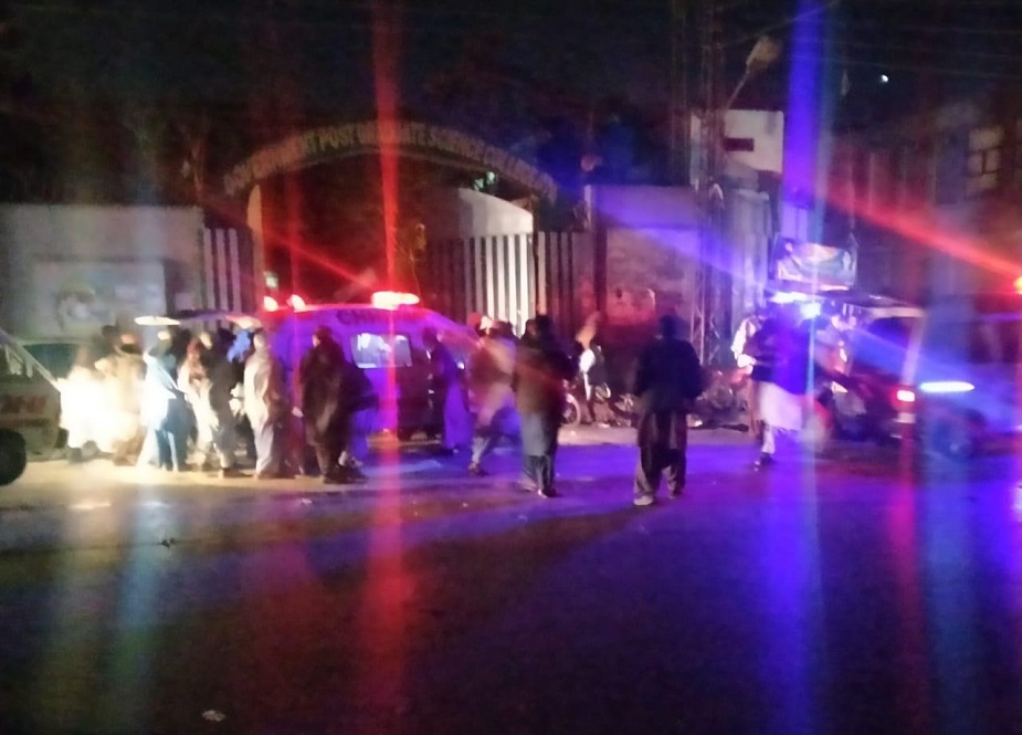 کوئٹہ، سائنس کالج کے باہر بم دھماکے کے بعد کے مناظر