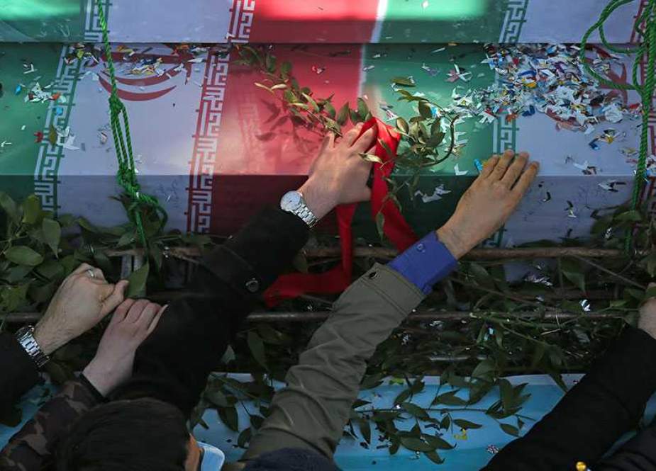Imam Khamenei Mengirim Pesan pada Upacara Pemakaman Martir Tak Dikenal