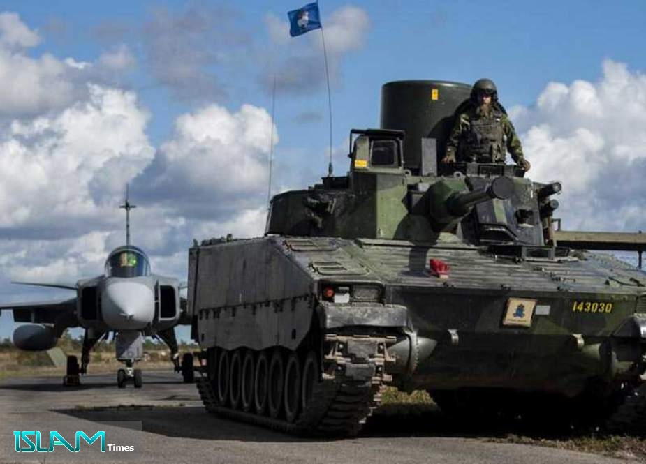 Sweden Deploys Tanks on Gotland amid Russia Tensions