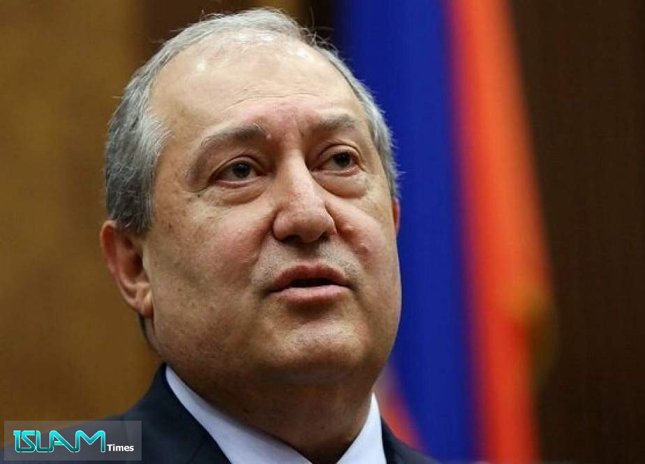 Armenian President Quits Post over Lack of Influence