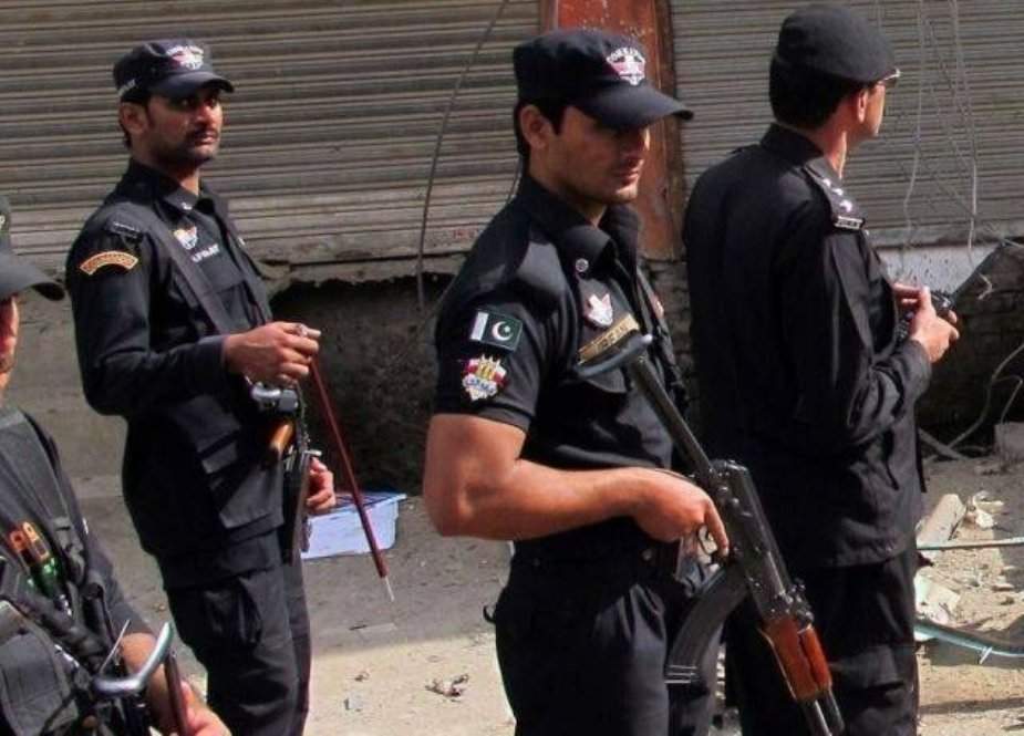 پشاور میں آپریشن کے دوران پولیس اہلکار شہید، اشتہاری ملزم بھی ہلاک