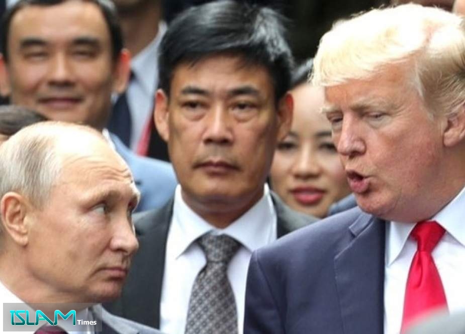 Vladimir Putin (left) and Donald Trump
