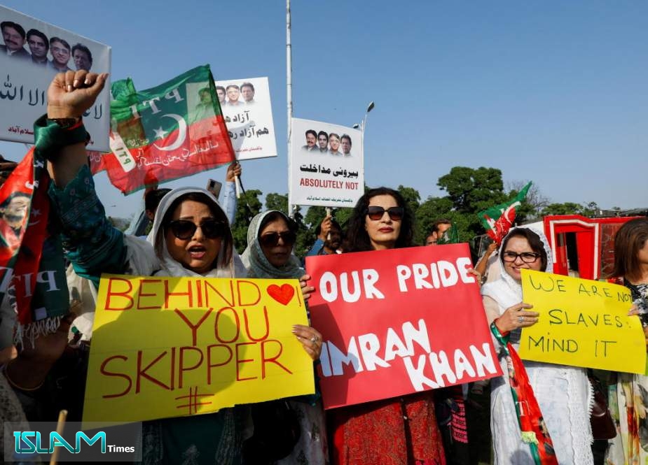 Americans Protest US Involvement in Ouster of Pakistan PM Khan