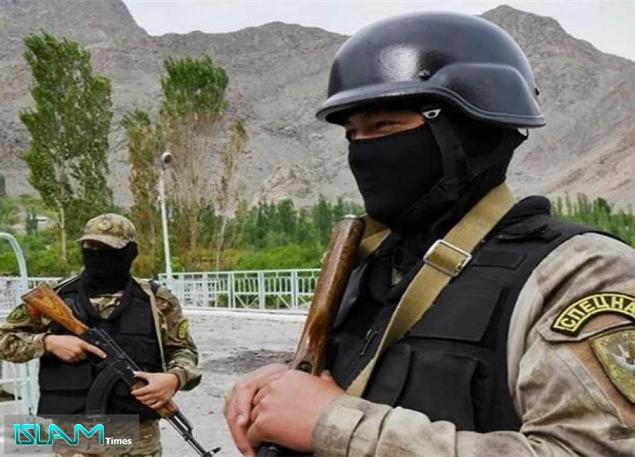 Kyrgyz, Tajik Guards Exchange Fire in Border Shootout