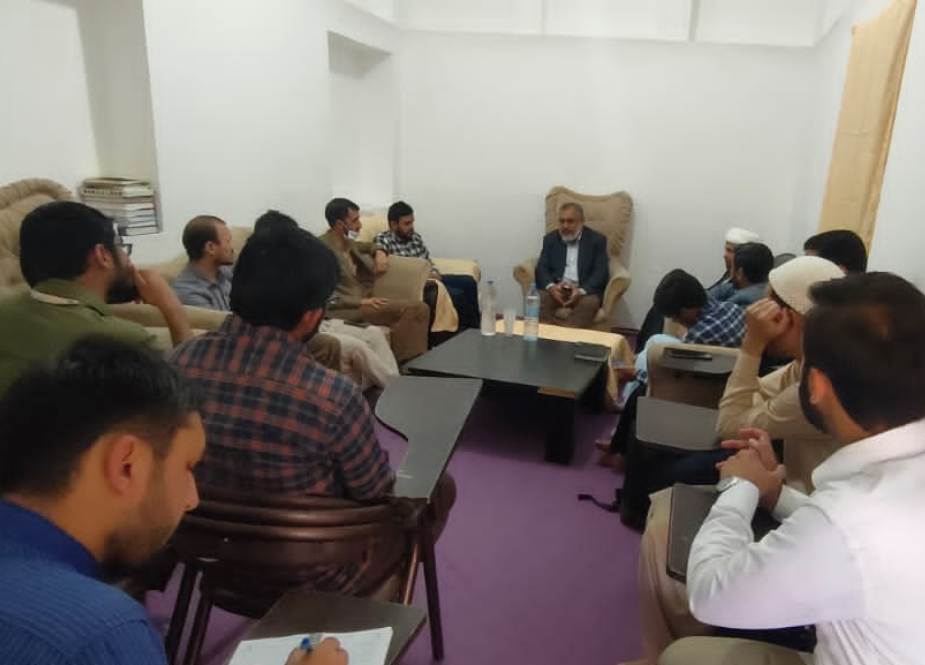 طلباء جامعۃ الرضا علیہ السلام مقیم قم کی جانب سے استاد محترم سید امتیاز رضوی کے ساتھ ایک نشست