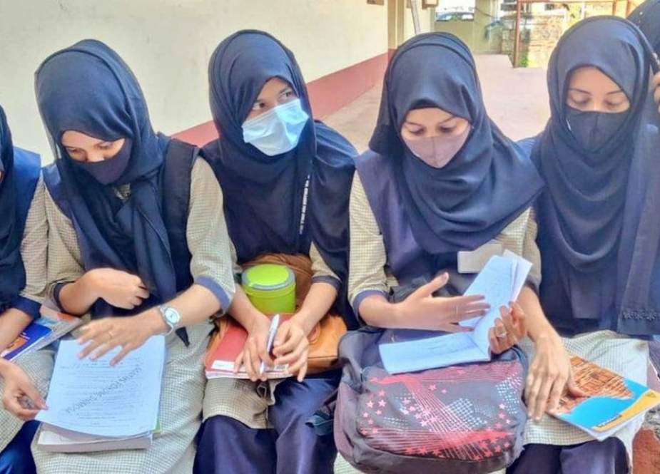 حجاب کیس، ججوں کو دھمکیاں دینے والے شخص کی درخواست ضمانت مسترد