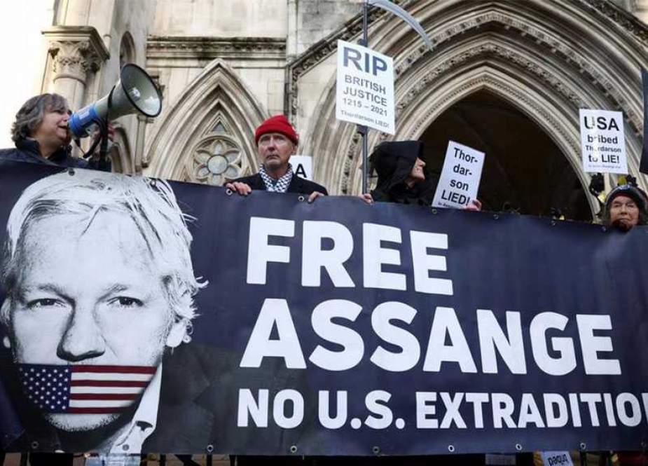 Inggris Menyetujui Ekstradisi Assange ke AS 