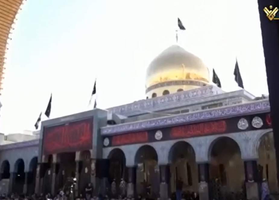 Jemaah Memperingati Hari Jadi Ashura di Makam Suci Sayyidah Zainab