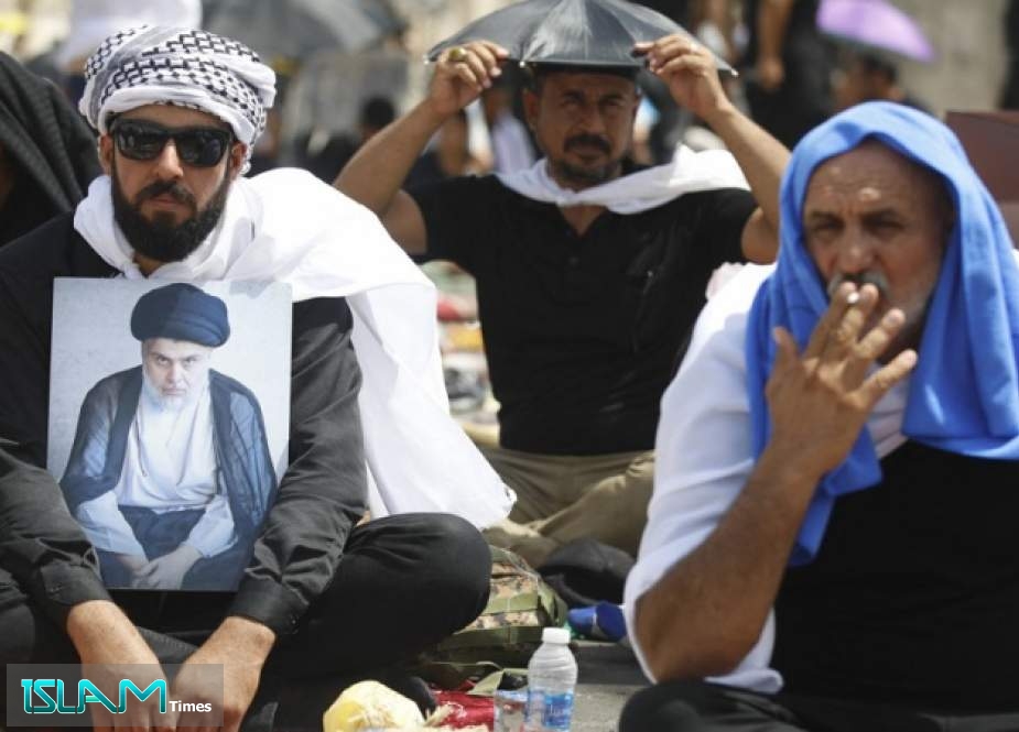 Sadr Supporters Perform Friday Prayer Outside Parliament as Political Crisis Lingers