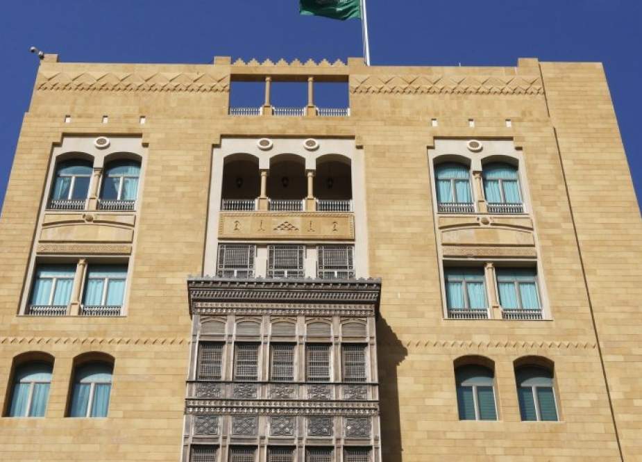 السعودية تطلب تسليم رجل هدد سفارتها في بيروت