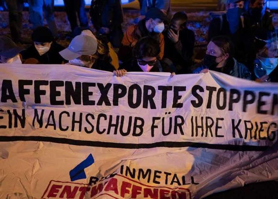 Polisi Jerman dan Demonstran Bentrok di Pabrik Senjata