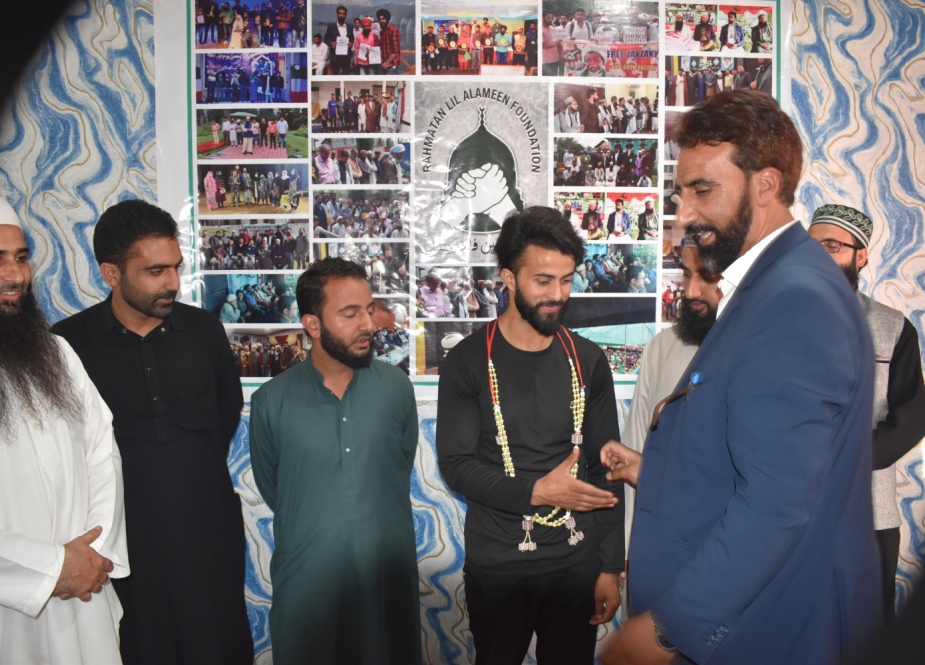 مقبوضہ کشمیر میں رحمۃ للعالمین فاؤنڈیشن کی تقریب میں النجوم الزاہرہ کی رسم رونمائی