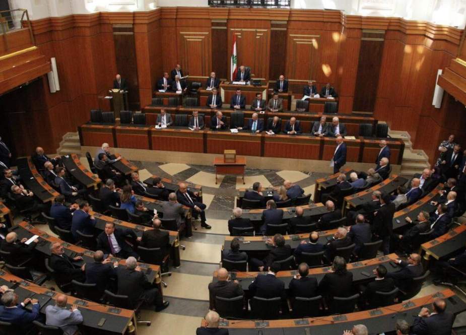 هل لبنان قاب قوسين أو أدنى من فراغ رئاسي؟