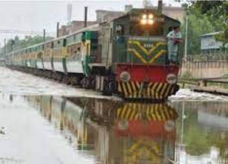 سیلاب کے باعث بند ٹرین سروس آج سے بحال