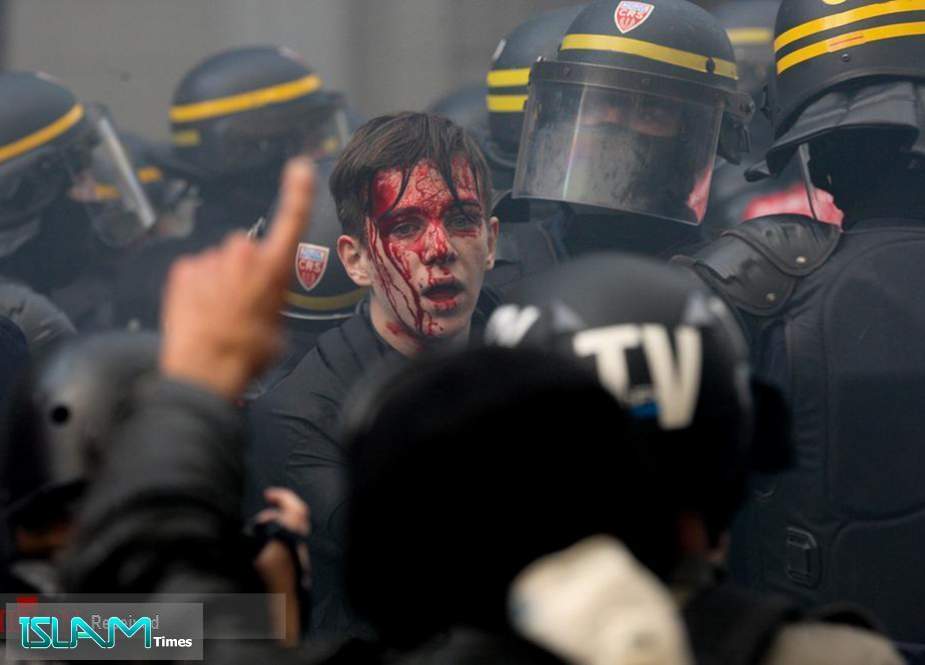سرکوب خونین اعتراضات مردمی در اروپا
