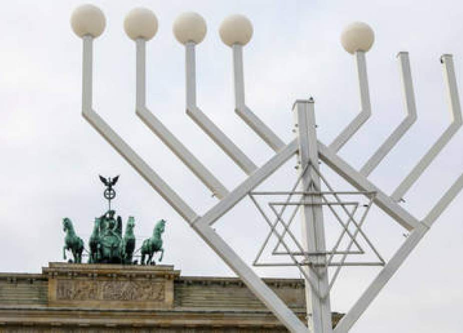 Pemimpin Mendesak Orang Yahudi Pergi Meninggalkan Jerman ke Israel