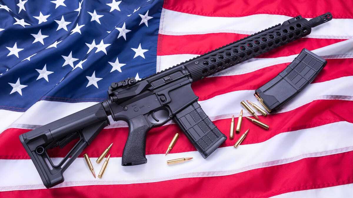 Demokrat AS Memperbarui Seruan untuk Larangan Senjata Serbu setelah Serentetan Penembakan