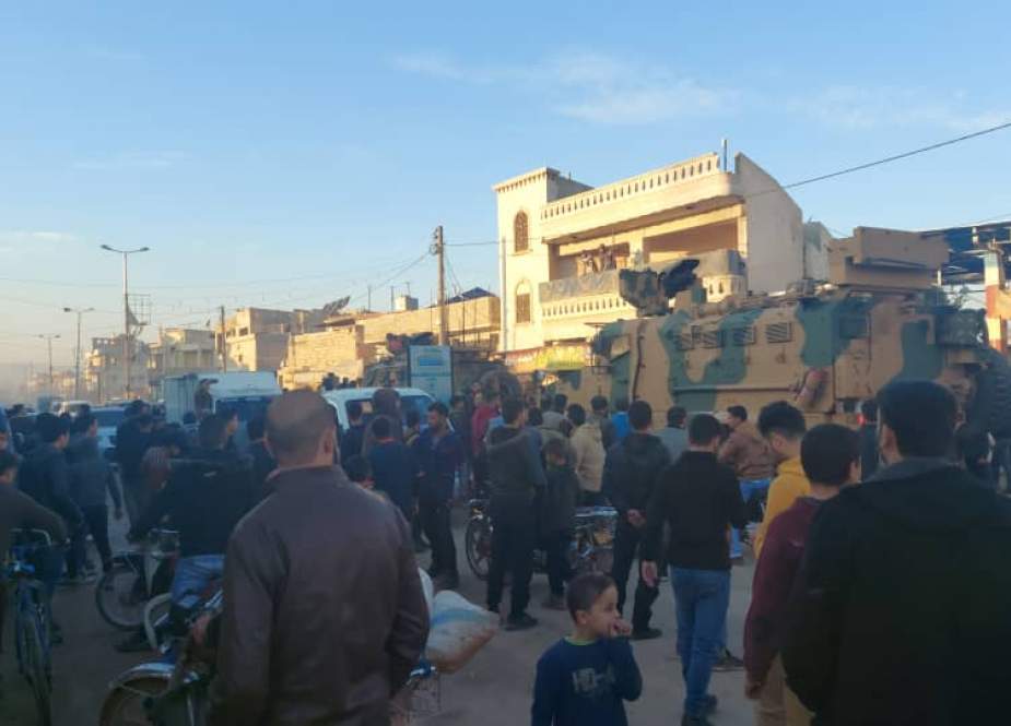 أهالي مدينة في حلب يحاصرون رتلاً للجيش التركي