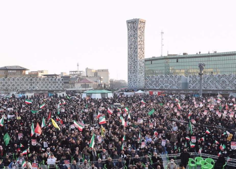 Ribuan Orang Memperingati 13 Tahun Unjuk Rasa Pro-Republik Islam di Tehran
