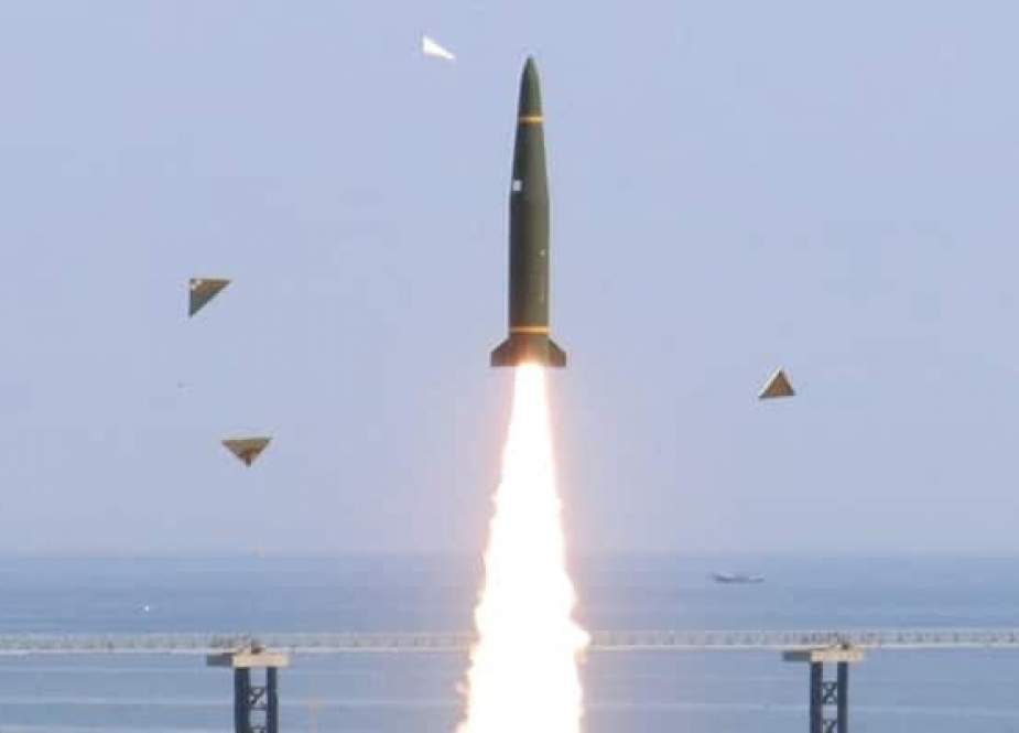 Korea Utara Menembakkan 3 Rudal Balistik ke Laut Jepang