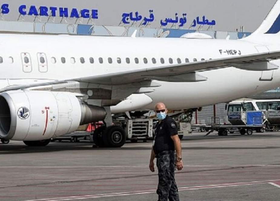 تونس.. أحكام بالسجن في قضية اقتحام مطار قرطاج