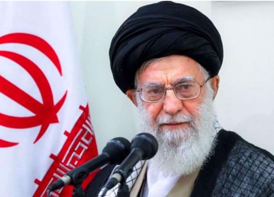 Imam Khamenei Mengutuk Penodaan Al-Qur