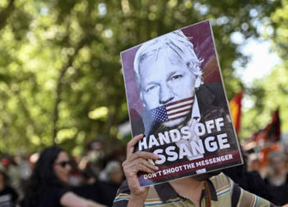 Terungkap Metode Pengawasan CIA terhadap Assange 