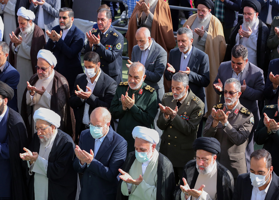 تہران میں آیت اللہ العظمی خامنہ ای کی امامت میں نماز عید کا اجتماع، لاکھوں افراد کی شرکت