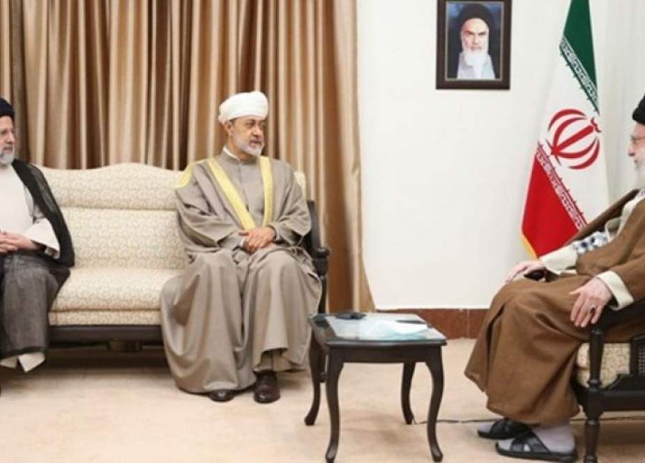 وزير خارجية عمان يعلق على لقاء السلطان هيثم مع قائد الثورة الاسلامية