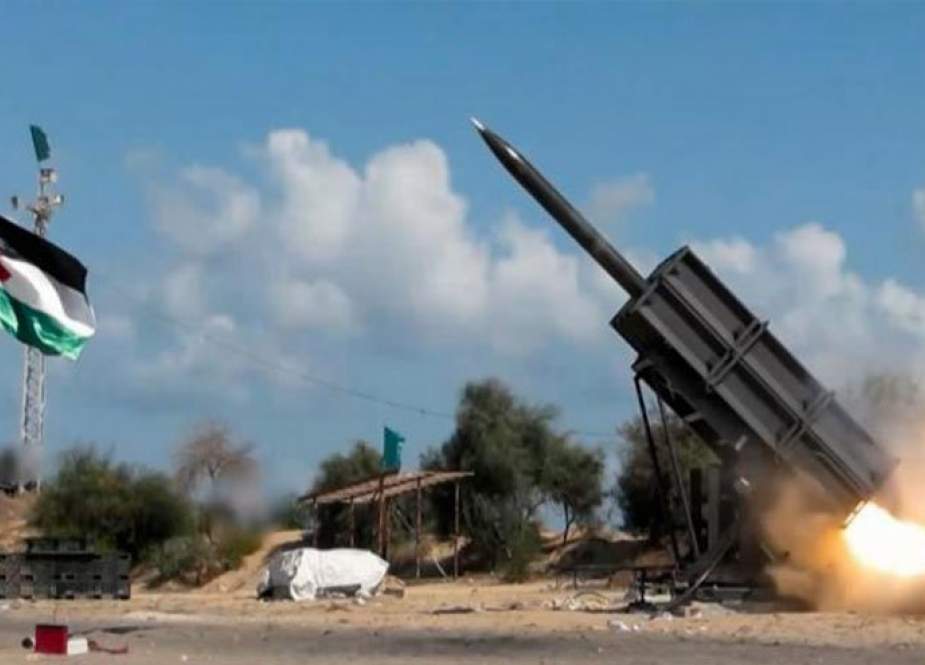 المقاومة الفلسطينية في قطاع غزة تجري تجربة صاروخية