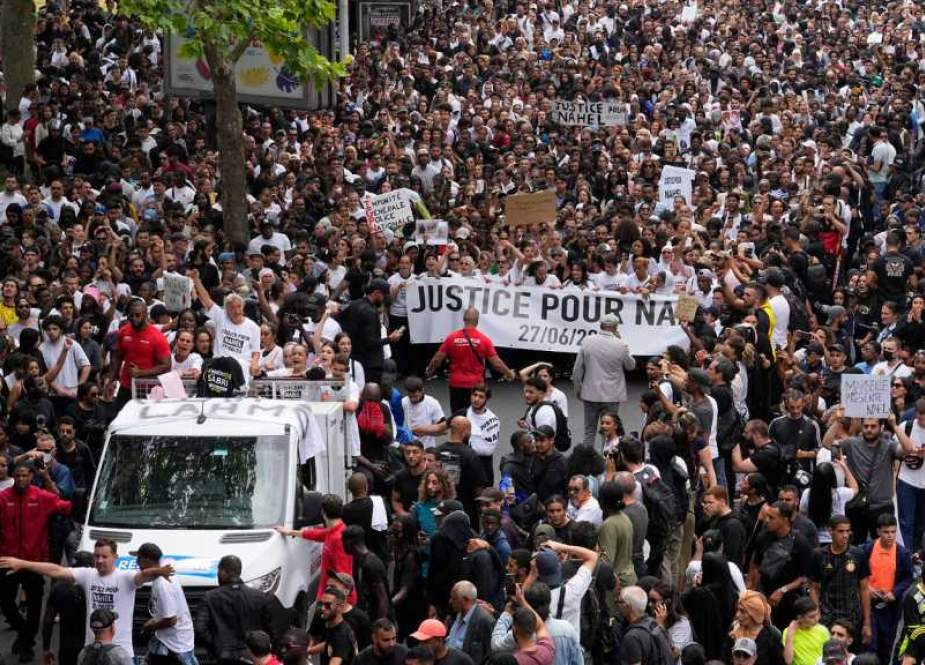 Prancis telah Mengabaikan Kekerasan Polisi Rasis Selama Beberapa Dekade