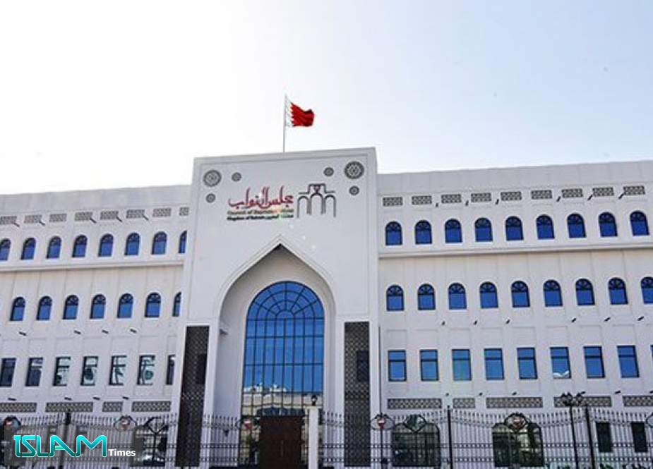 البحرين: سفير الاحتلال يغادر المملكة والأخيرة تُعيد سفيرها من "تل أبيب"