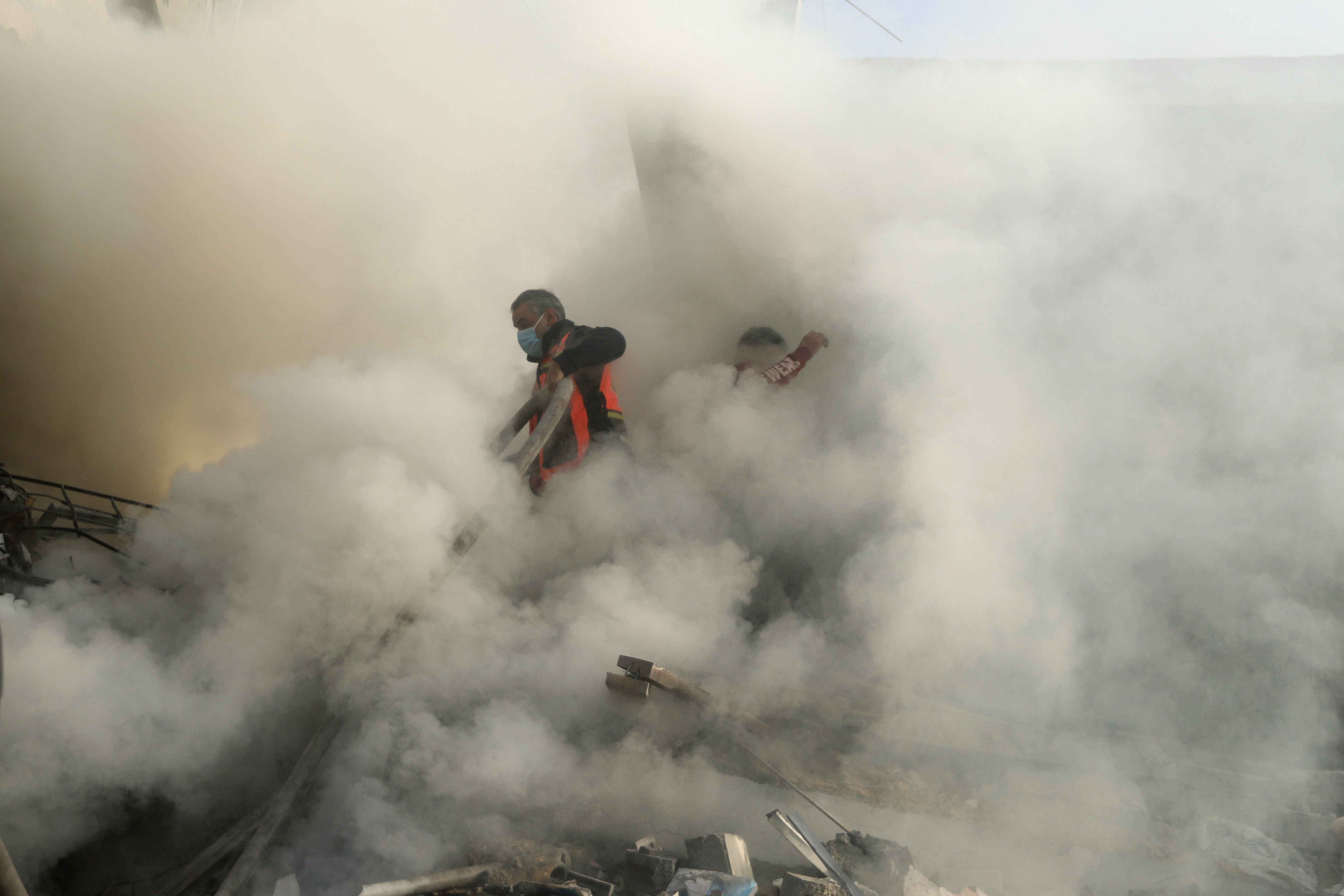 Kelompok hak asasi manusia dan pejabat tinggi PBB menggambarkan perang Israel di Gaza sebagai bencana kemanusiaan dan kegagalan moral