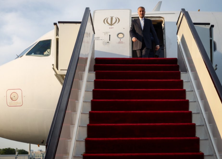 دوحہ ائیرپورٹ پر ایرانی وزیر خارجہ کی آ٘مد