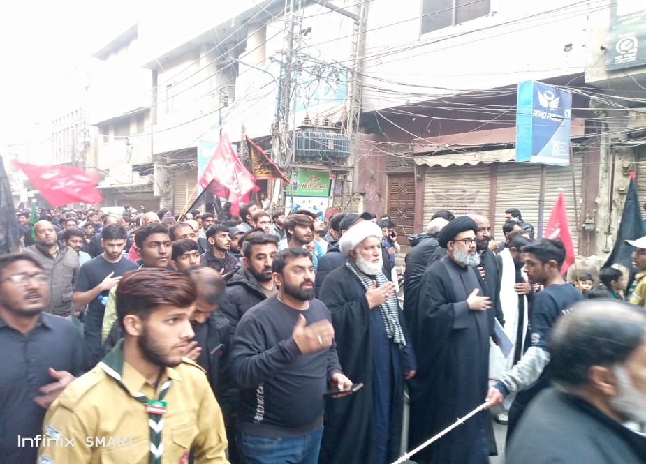 لاہور میں یوم شہادت حضرت فاطمہ زہرا کی مناسبت سے جلوس