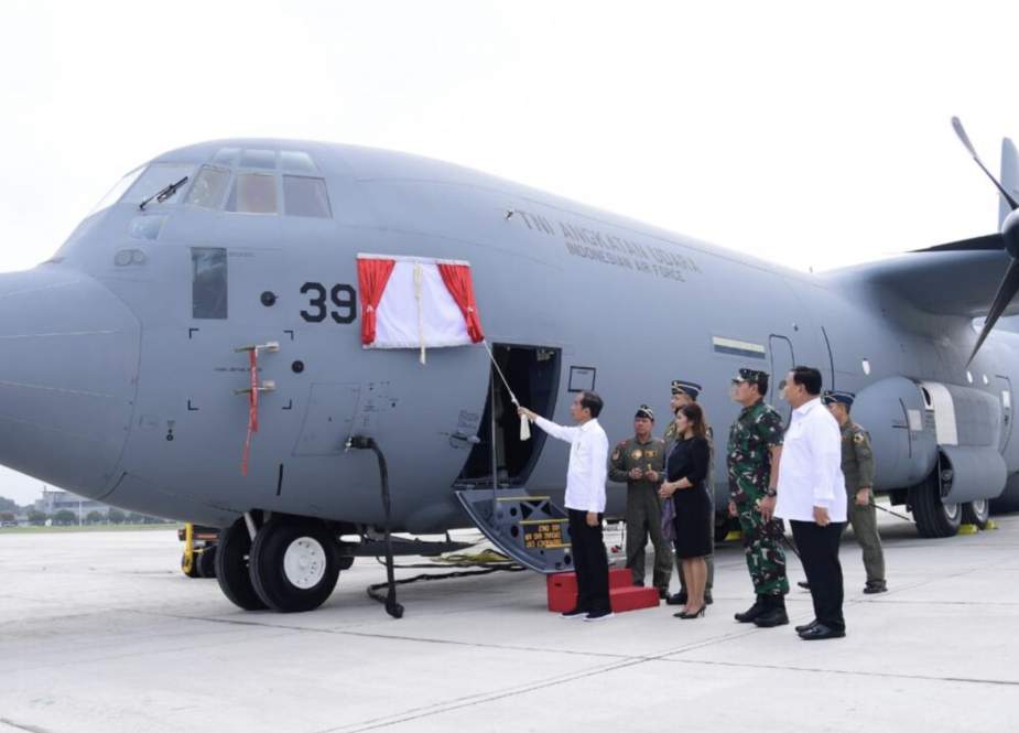 Presiden Saksikan Penyerahan Pesawat Hercules untuk TNI AU