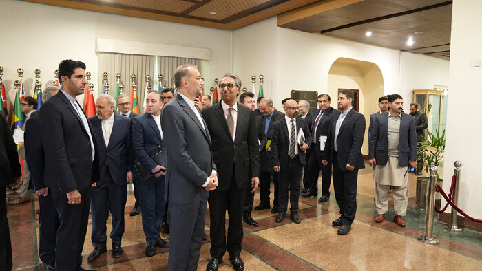 ایرانی وزیر خارجہ کی اپنے پاکستانی ہم منصب سے ملاقات