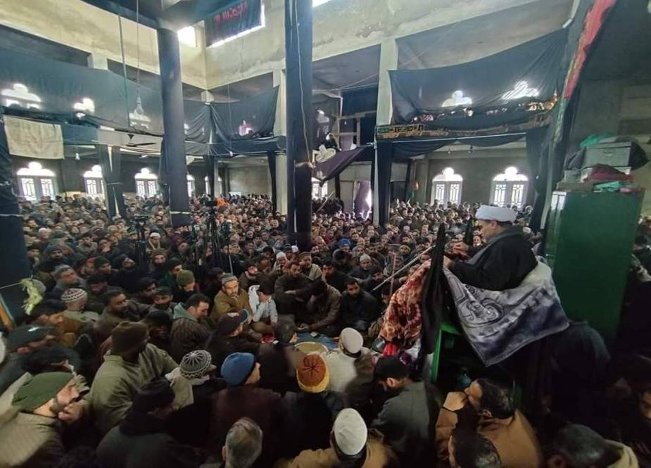 جموں و کشمیر اتحاد المسلمین کے زیر اہتمام سرینگر میں حضرت امام موسیٰ کاظم (ع) کے یوم شہادت پر مجلس عزاء