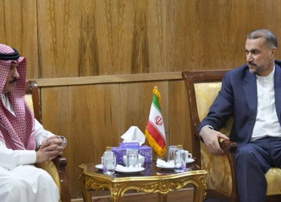 Hussein Amir-Abdullahian FM Iran and Abdullah bin Saud al Anzi Saudi Arabia Embassador in Iran