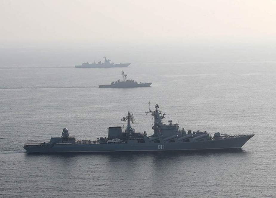 السفن الصينية والروسية تدخل المياه الإيرانية للمشاركة في مناورات الحزام الأمني ​​البحري