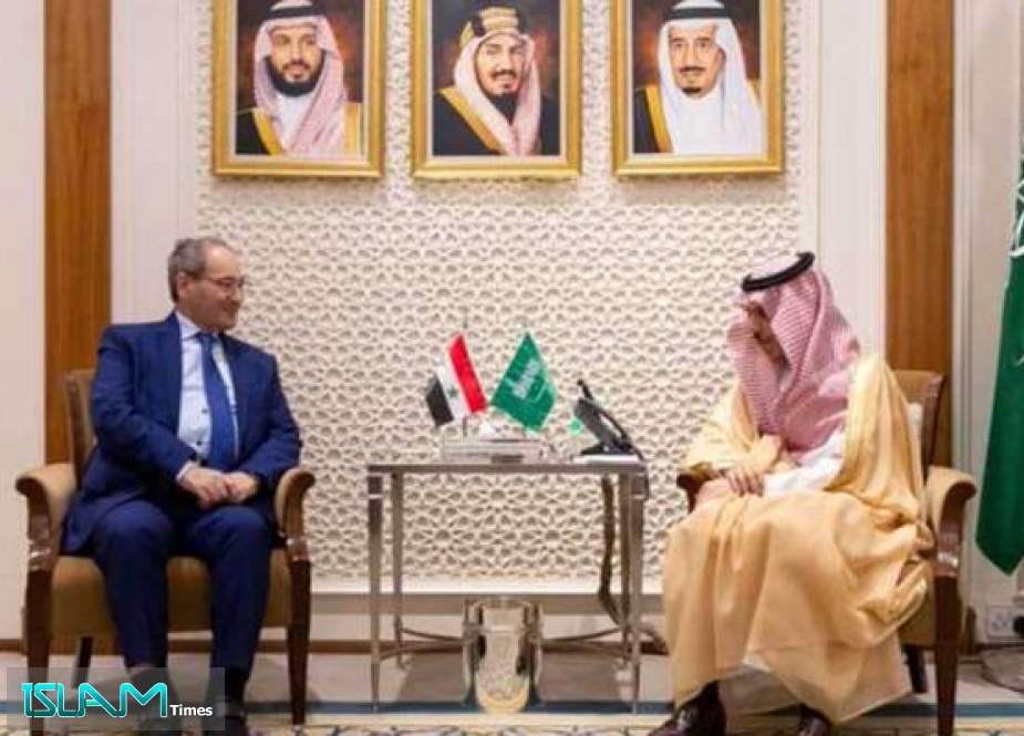 وزير الخارجية السعودي استقبل نظيره السوري وبحث معه العلاقات الثنائية